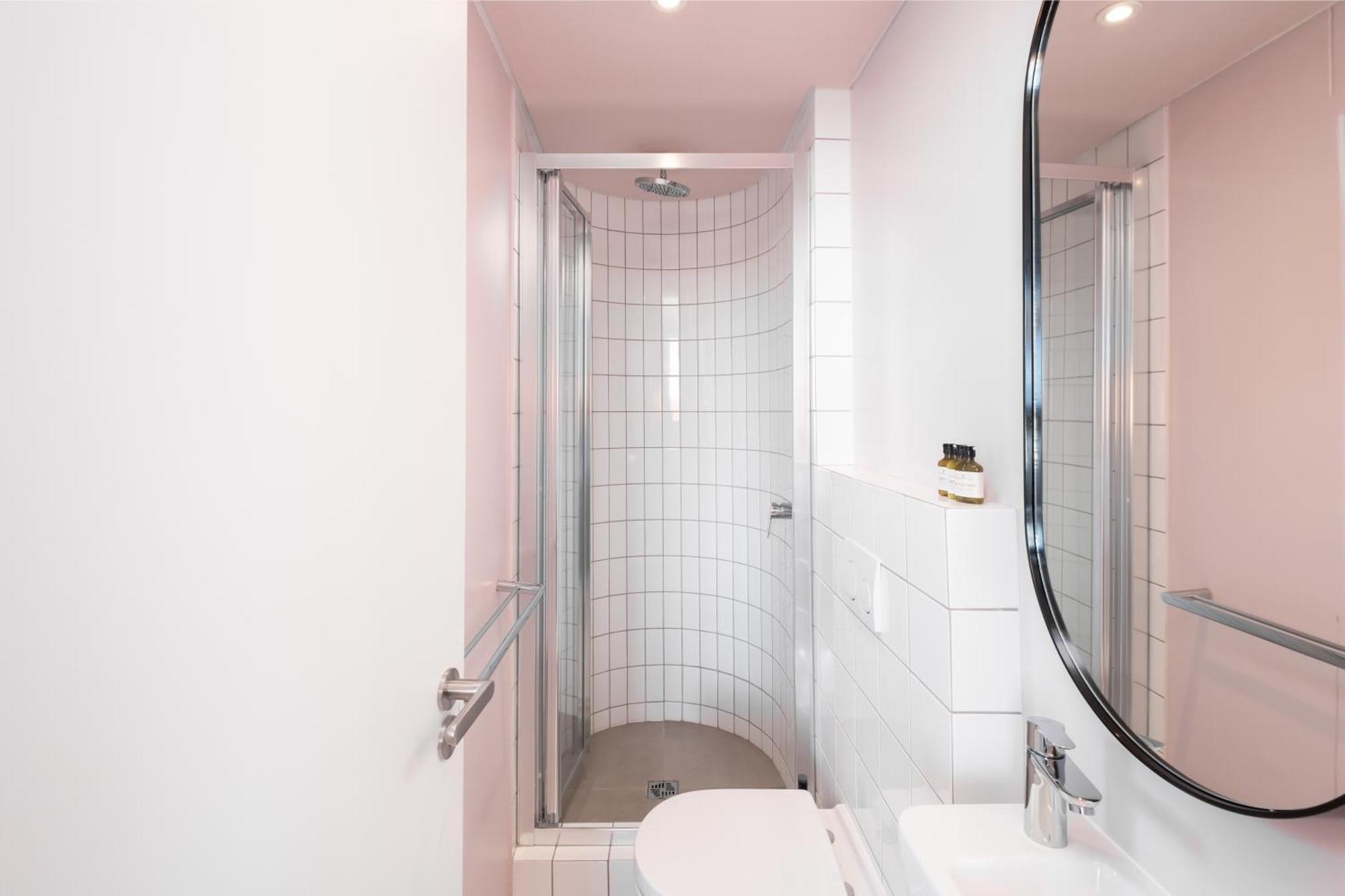 Flamingo 809 - Top Floor Sea Point Unit With Daily Housekeeping Apartment Cape Town